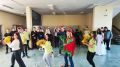 Празничен флашмоб  от учениците от VIII Б и IX Б клас - СУ Петко Росен - Бургас