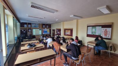 Открит урок с господин Тодор Брънков - СУ Петко Росен - Бургас